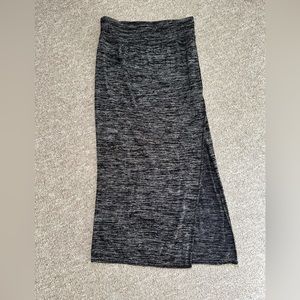 Aritzia Wilfred Free Skirt